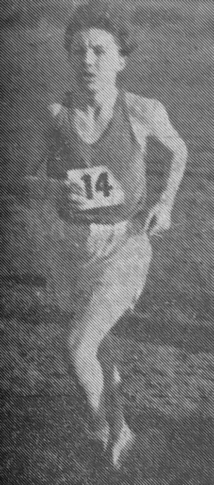 Walter Hogarth winning the 1953 21/4 mile cross country championship
