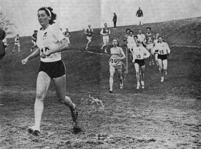 Barbara Banks (England) setting the pace in the International Cross-Country Championship in Maryland. (Francie Johnson)