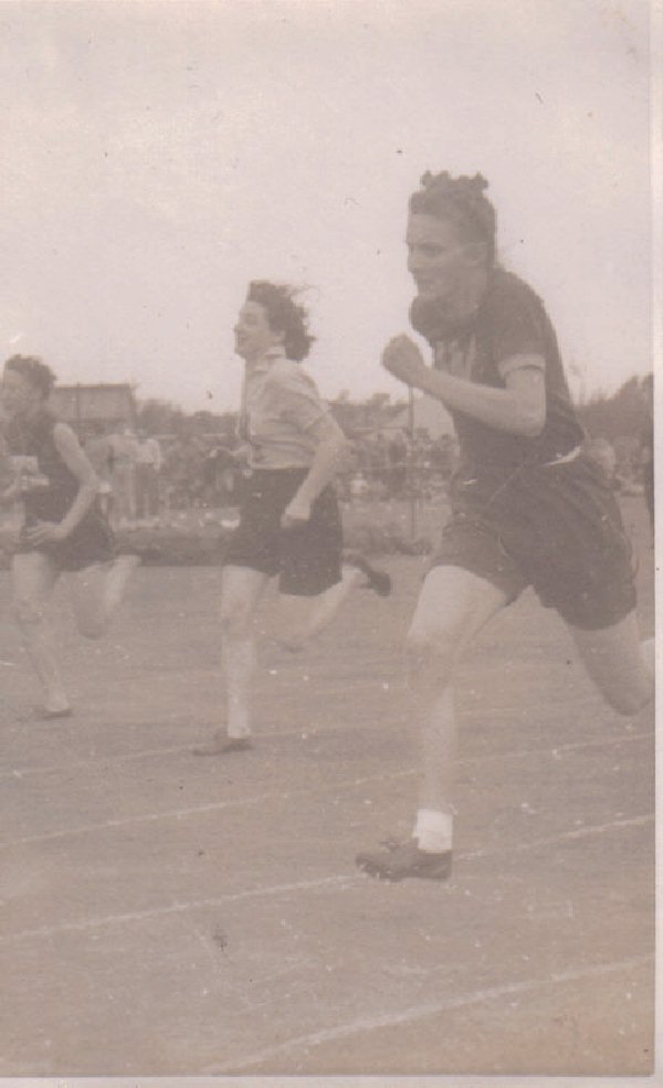 Penny Price in the 100 yards at the Birkenhead & Wirral Sports Festival at Upton on Whit Monday 29/05/1950